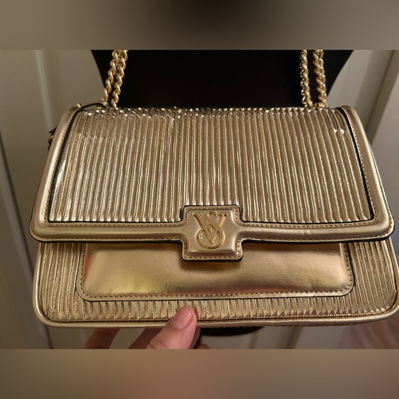 Victoria Secret Gold Designer Chain Shoulder Bag - Picture 8 of 10